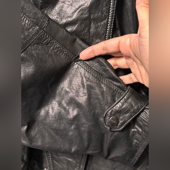 Andrew Marc 100% Leather Moto Jacket Black Zip Up Belted Waist Women’s Medium - Picture 3 of 6
